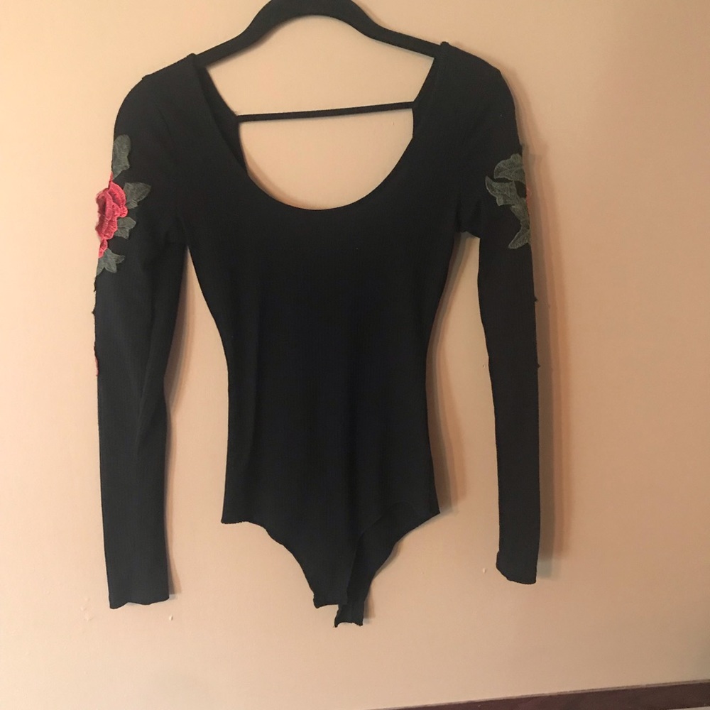 Floral sleeve backless bodysuit